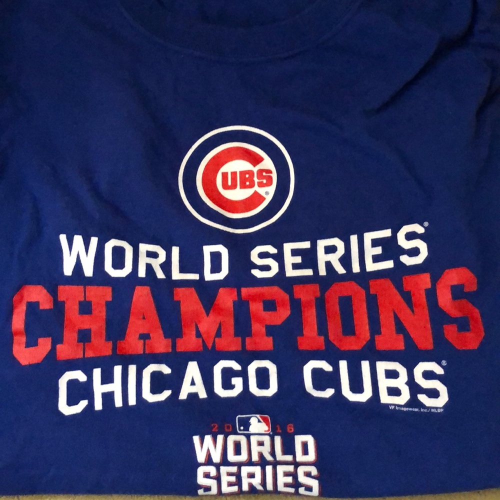 Collectible Cubs World Series Champions Shirt L‎
